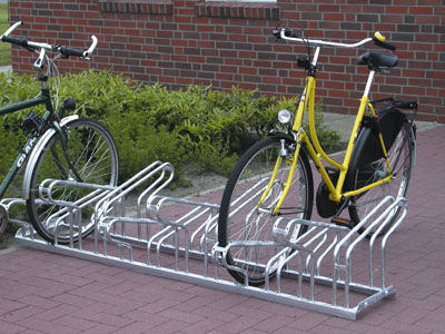 Kerékpár parkoló-állvány Nil modell, anyaga: horganyzott acél, egy oldalas, 8-beállós